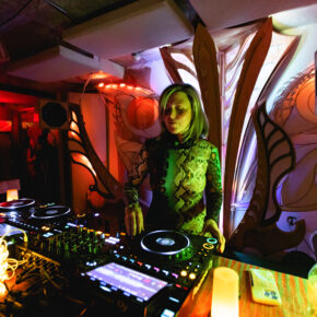 Daniela - Shakti 2(1)